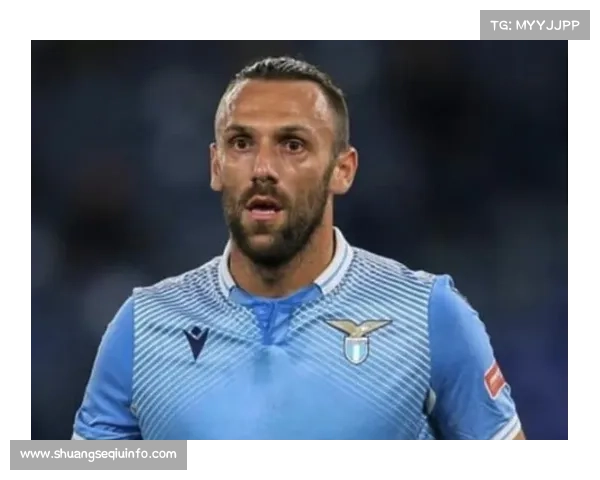 马略卡射手穆里奇幽默回应巴萨:我可比不上莱万,赛前社交媒体趣味隔空互动