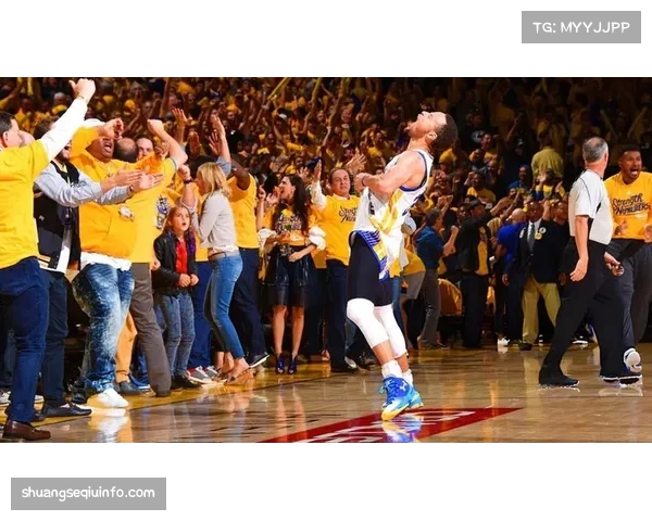 特写:凯塞多长距离奔袭助攻,维拉公园球场瞬间沸腾